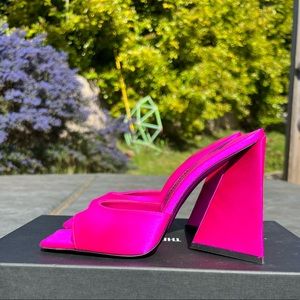 The Attico Devon Mule in Fuchsia